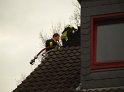 Dachstuhlbrand Koeln Bocklemuend Untere Dorfstr P053